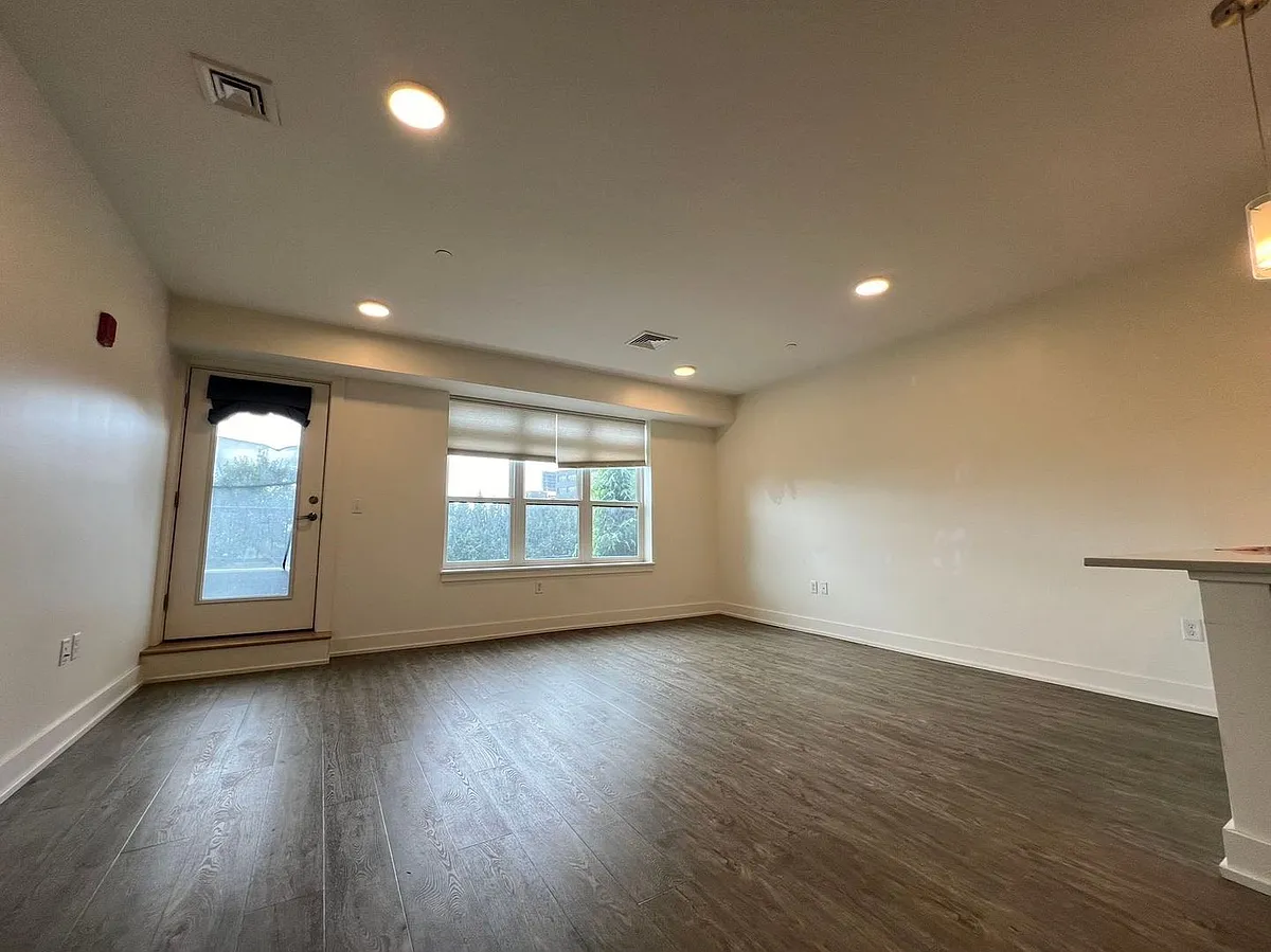 Building Photo - 20B Penniman Rd #A201