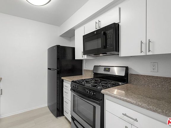3rd image of 1226 Amherst Ave #205