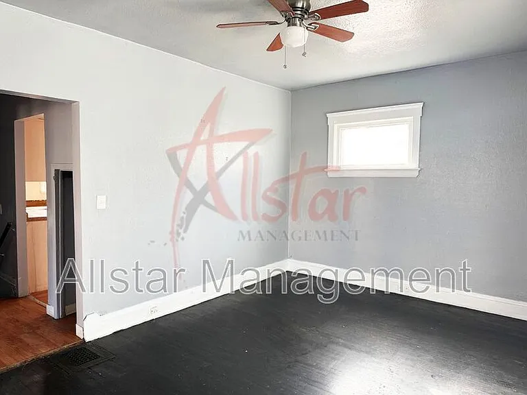 1374 E 94th St — Photo 22