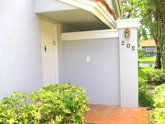 3rd image of 7336 Lake Meadow Way #202