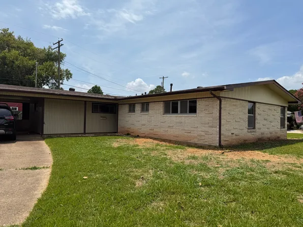 1220 Caroline Dr, Bossier City, LA 71112