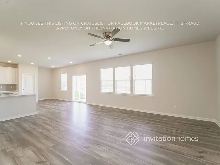 7346 Echoing Hills Ln — Photo 4
