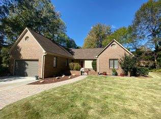 240 Deer Run Ln, Greenwood, SC 29646