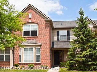 47744 Pembroke Dr #112, Canton, MI 48188