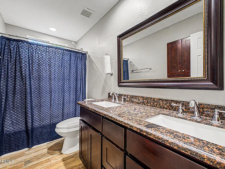 1340 E Donner Dr — Photo 24