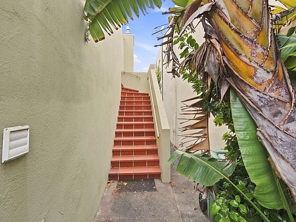 3rd image of 167 Skyview Way