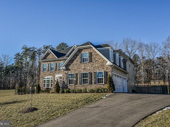 3rd image of 8834 Chrisanthe Ct