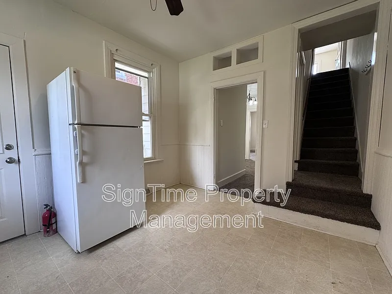 2 bed, 2.0 bath, 1200 sqft, $1,350 — Photo 2