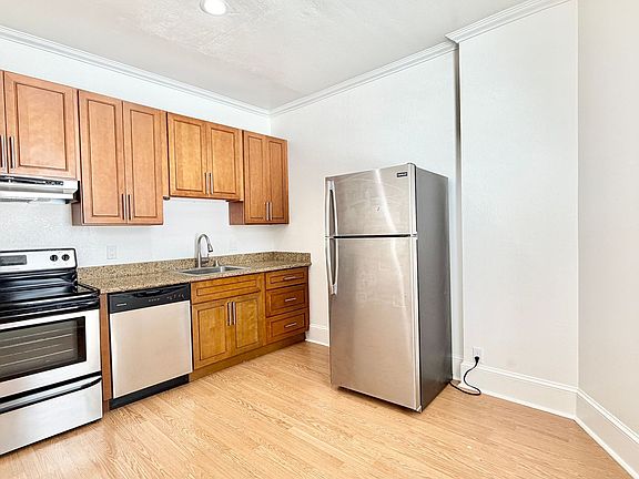 4th image of 435 Hayes St APT 23