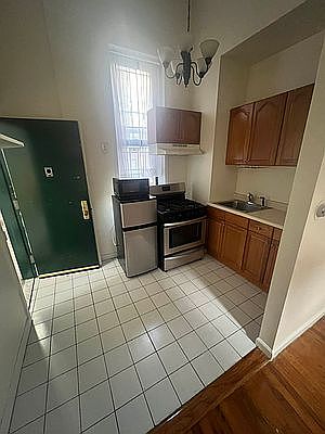 5th image of 199 Pacific St #1B