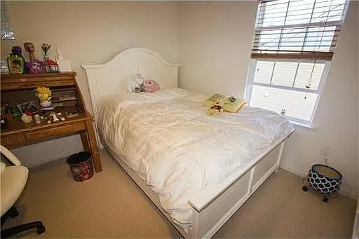 3 bed, 2523 sqft, $3,650 — Photo 3