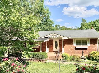 1140 Ridge Top Dr, Chattanooga, TN 37421