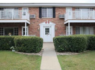 149 Linden Ln, Thiensville, WI 53092