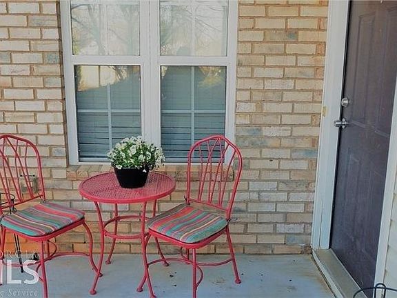 3rd image of 4666 Crawford Oaks Dr