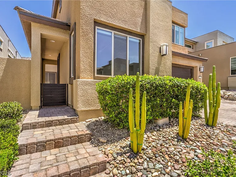 2116 Havensight Ln — Photo 3
