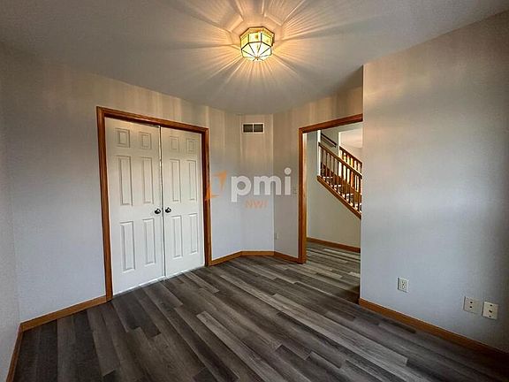 4th image of 343 Independence Dr