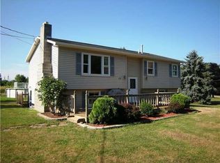 65 Appletree Rd, Churchville, NY 14428