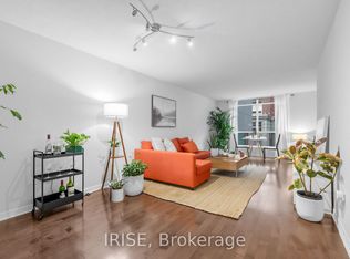 942 Yonge St #224, Toronto, ON M4W3S8