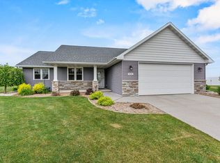5111 N Gala Ct, Appleton, WI 54913