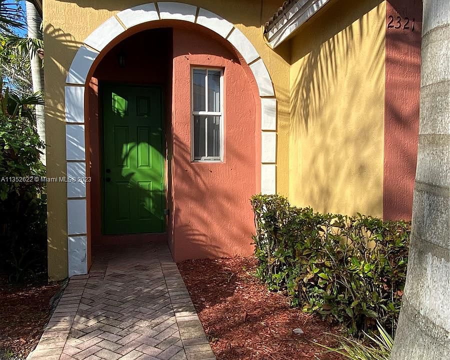 1st image of 2321 NE 42nd Cir #2321