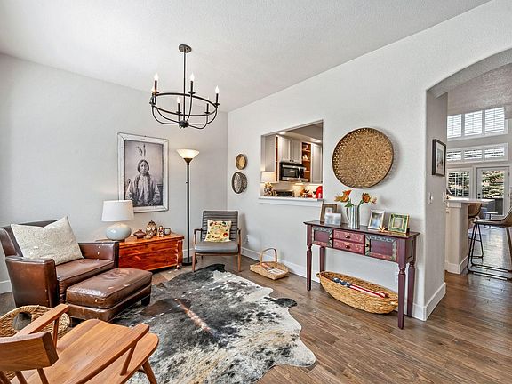 3rd image of 426 Rossum Dr