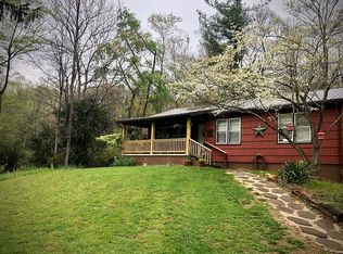 3530 Dellwood Rd, Waynesville, NC 28786