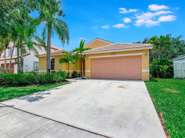 14352 NW 14th Ct, Pembroke Pines, FL 33028