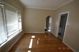 5th image of 413 E Poplar Ave