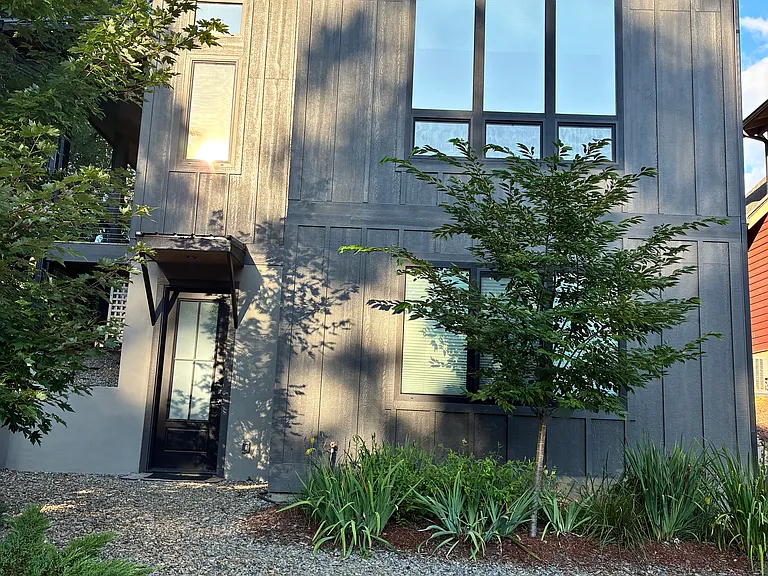 28 Courtney St — Photo 8