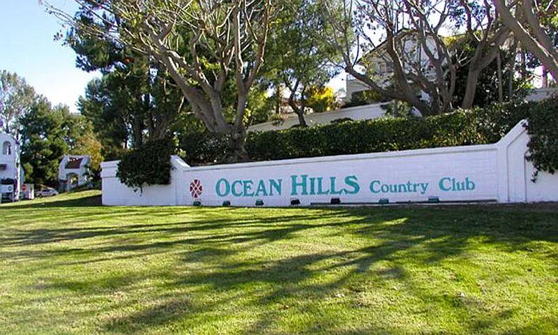 2 bed, 2.5 bath, 2025 sqft, $4,350 — Photo 3