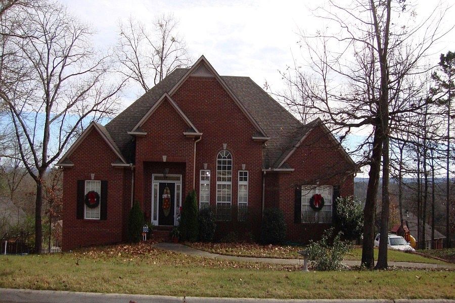 1st image of 1606 Oak Park Dr