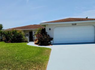 7225 8th Avenue Loop W, Bradenton, FL 34209