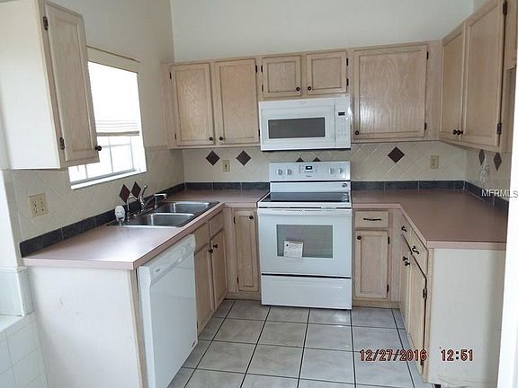 3rd image of 2668 Lancaster Ct
