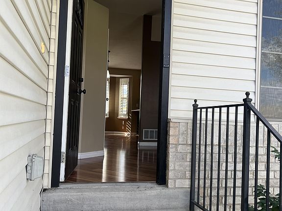 3rd image of 13 N Kearl St