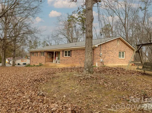 24752 Kates Dr, Albemarle, NC 28001