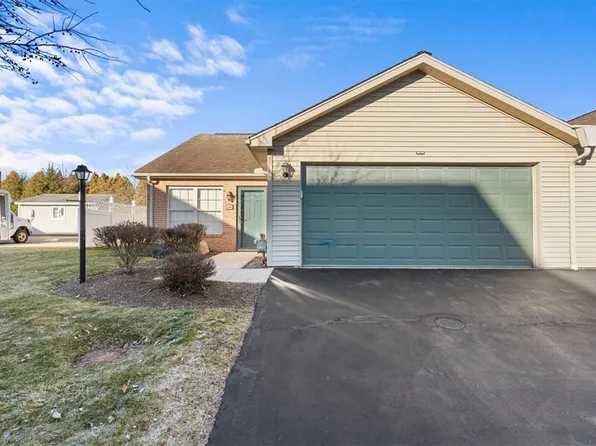 100 Park Crest Ln, Butler, PA 16001