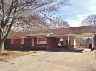 912 Mebane Dr, Charlotte, NC 28213