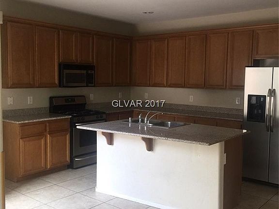 4th image of 924 Altaville Ct