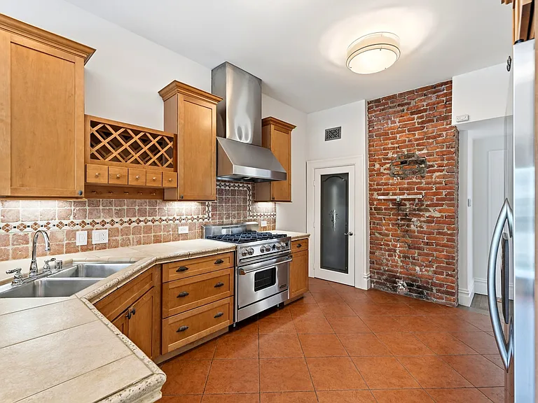 2854 Sacramento St — Photo 22