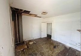 4th image of 3 Short St