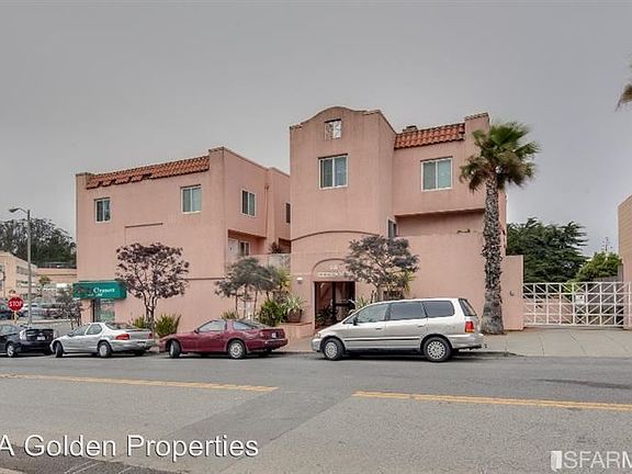 2nd image of 15 Teresita Blvd APT 4