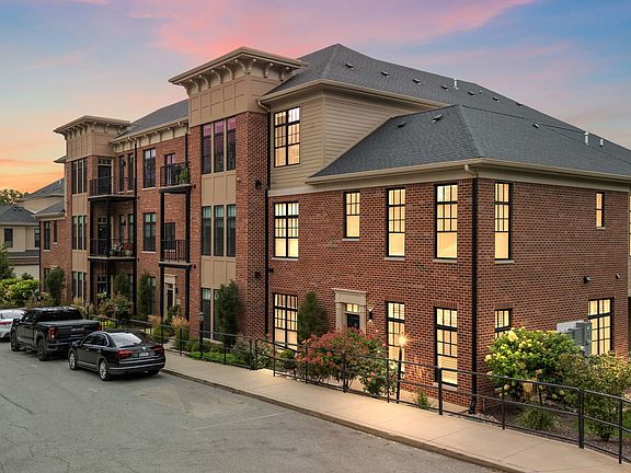 2nd image of 207 Academy St #106