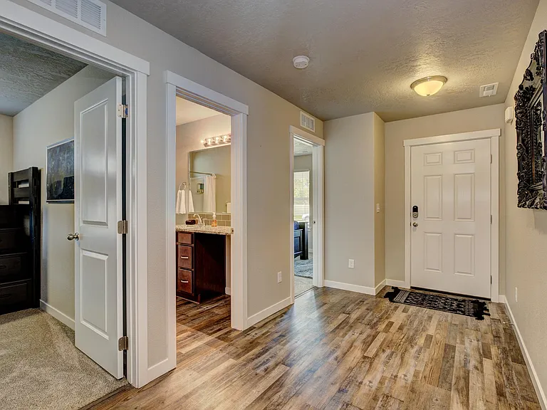 16572 Cypress Ln — Photo 6
