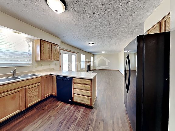 5th image of 2661 Hardwood Ave