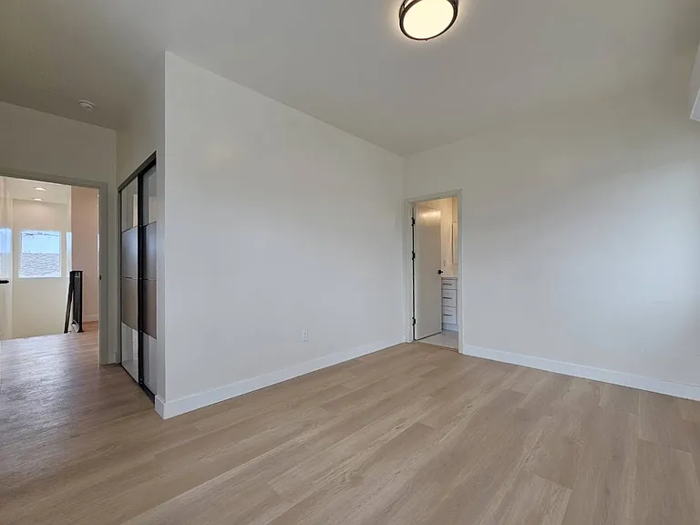 1008 S Bonnie Beach Pl #B — Photo 15