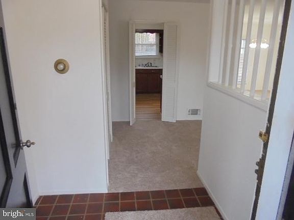 2nd image of 7107 Falcon St
