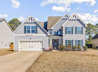 5629 Kirkstall Dr, Hope Mills, NC 28348