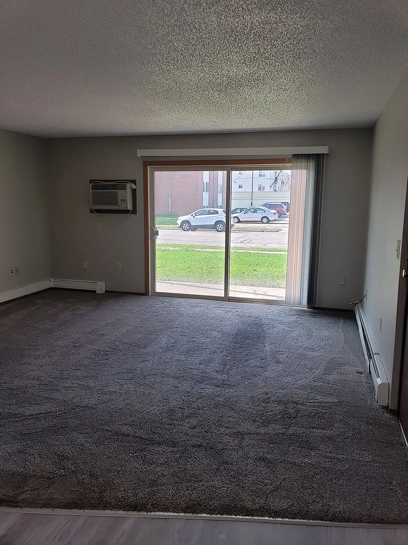 Building Photo - CVA - 603 8 plex