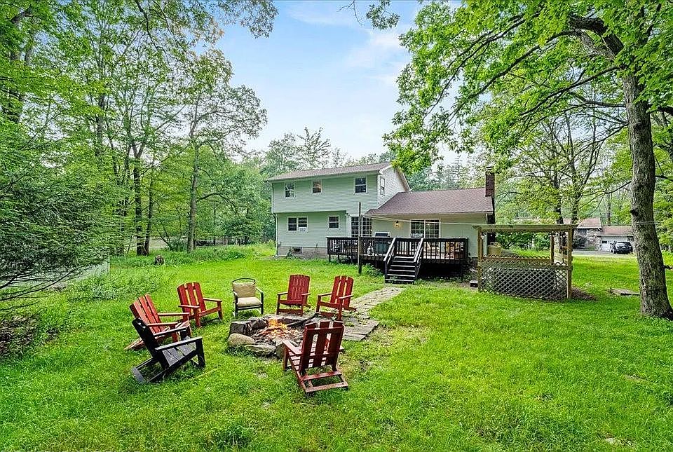 1st image of 2102 Woodland Ct