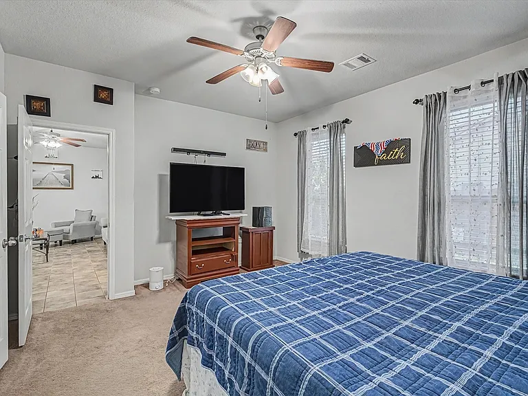 16534 Twinwalker Dr — Photo 11